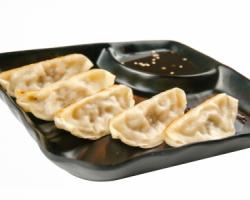 B17. Vegetarian Dumplings (12 pcs) 素菜水餃