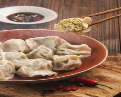 B08. Chicken Dumplings with Napa Cabbage (12 pcs) 白菜雞肉水餃